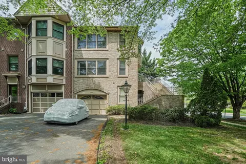8872 Woodland Dr, Silver Spring, MD 20910