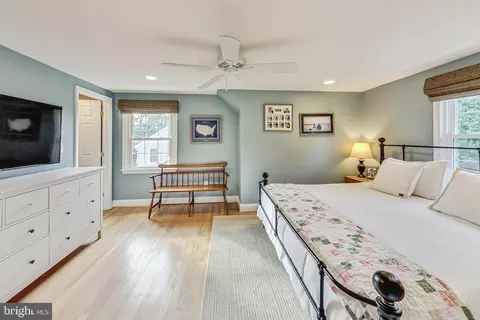 Bedroom - 12 Hutton St, Gaithersburg, MD 20877 photo 3 of 8