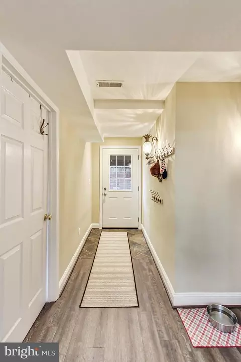 Entry Way - 12 Hutton St, Gaithersburg, MD 20877 photo 3 of 3