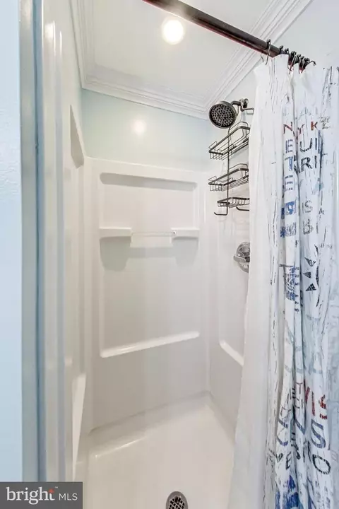 Bath - 12 Hutton St, Gaithersburg, MD 20877 photo 6 of 6