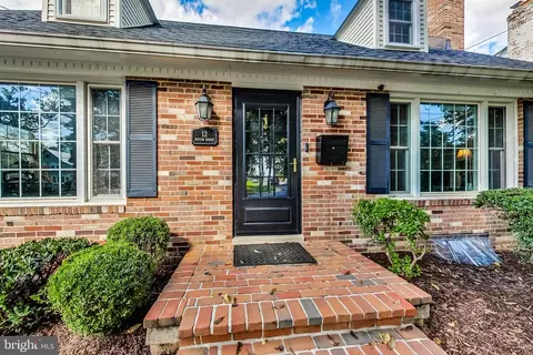 Exterior - 12 Hutton St, Gaithersburg, MD 20877 photo 13 of 13