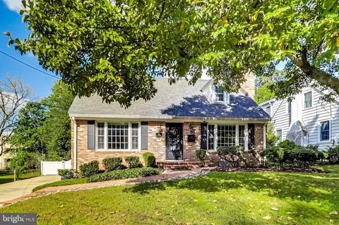 12 Hutton St, Gaithersburg, MD 20877