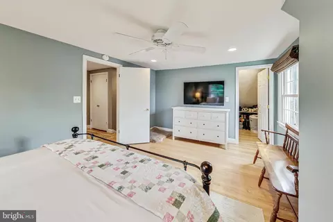 Bedroom - 12 Hutton St, Gaithersburg, MD 20877 photo 2 of 8