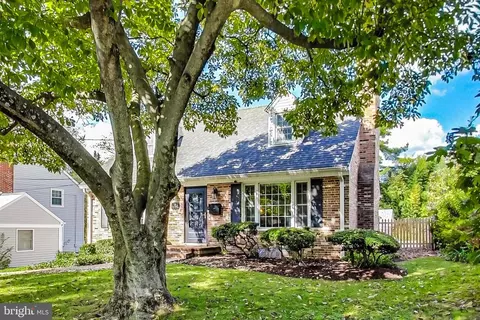 Exterior - 12 Hutton St, Gaithersburg, MD 20877 photo 12 of 13