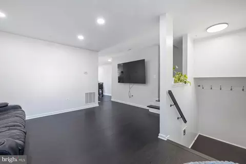 Entry Way - 11922 Rumsfeld Ter, Silver Spring, MD 20904 photo 2 of 4