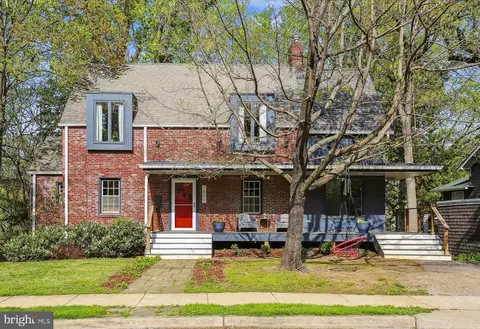 7809 Garland Ave, Takoma Park, MD 20912