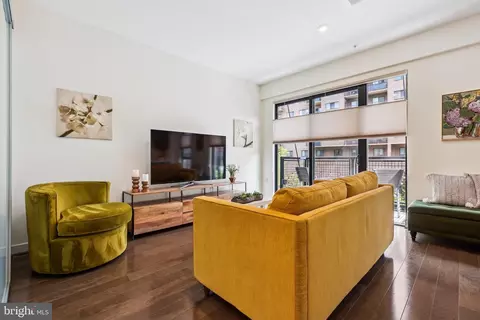 1320 Fenwick Ln #410, Silver Spring, MD 20910
