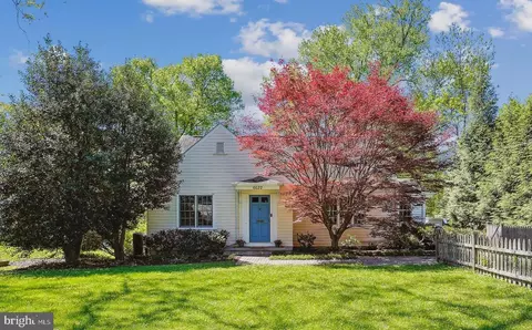 6022 Walhonding Rd, Bethesda, MD 20816