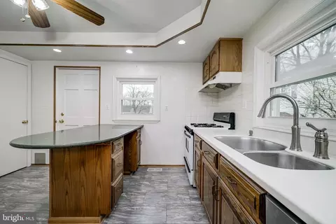 1500 Gleason St, Silver Spring, MD 20902 photo 9