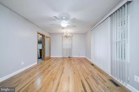 1500 Gleason St, Silver Spring, MD 20902 photo 4