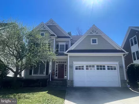 4502 Maple Ave, Bethesda, MD 20814
