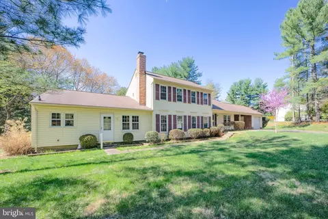 8120 Seneca View Dr, Gaithersburg, MD 20882