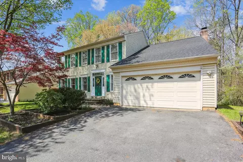 16908 Horn Point Dr, Gaithersburg, MD 20878