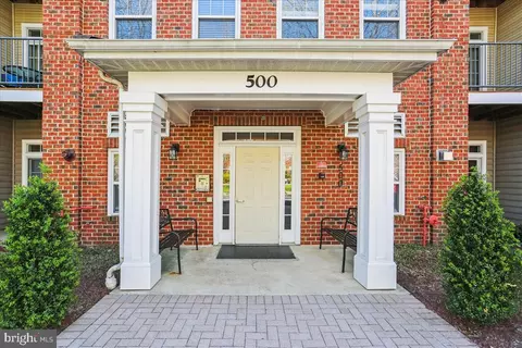 500 King Farm Blvd #202, Rockville, MD 20850