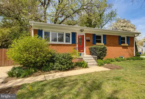 11018 Glueck Ln, Kensington, MD 20895