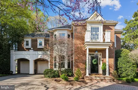 7807 Fox Gate Ct, Bethesda, MD 20817