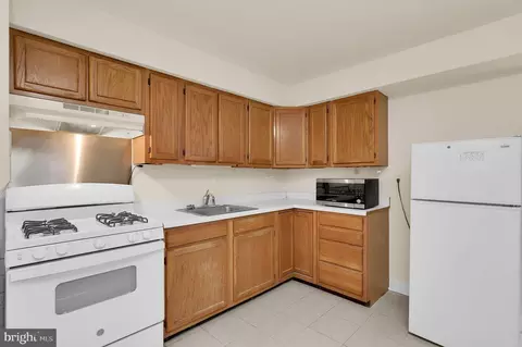 Kitchen - 13610 Montvale Dr, Silver Spring, MD 20904 photo 7 of 7