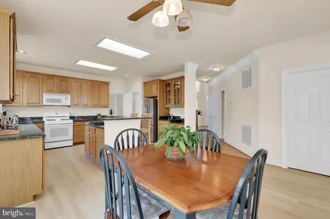 Dining - 13610 Montvale Dr, Silver Spring, MD 20904 photo 2 of 5