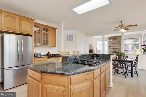 Kitchen - 13610 Montvale Dr, Silver Spring, MD 20904 photo 5 of 7