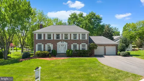 11208 Lake Breeze Dr, North Potomac, MD 20878