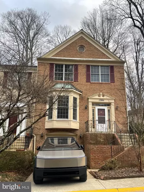 17901 Dumfries Cir, Olney, MD 20832