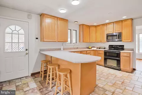 13002 Camellia Dr, Silver Spring, MD 20906 photo 7
