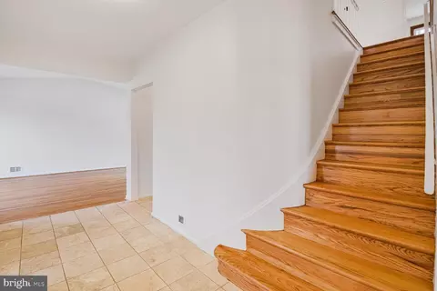13002 Camellia Dr, Silver Spring, MD 20906 photo 4