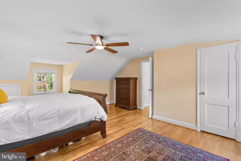 Bedroom - 10406 Brookmoor Dr, Silver Spring, MD 20901 photo 6 of 8