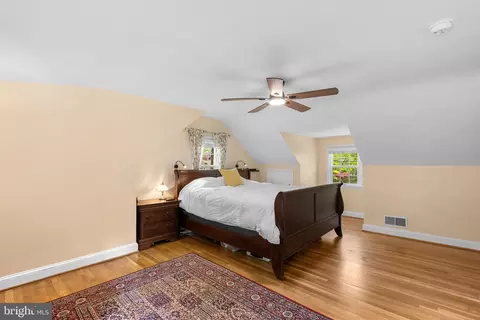 Bedroom - 10406 Brookmoor Dr, Silver Spring, MD 20901 photo 5 of 8