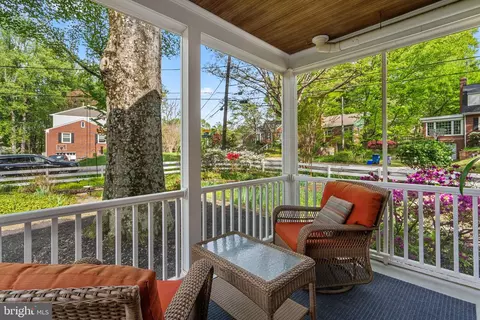 Exterior - 10406 Brookmoor Dr, Silver Spring, MD 20901 photo 3 of 9
