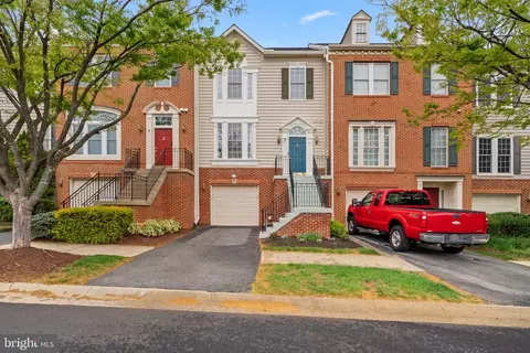 5 Chatterly Ct, Germantown, MD 20874