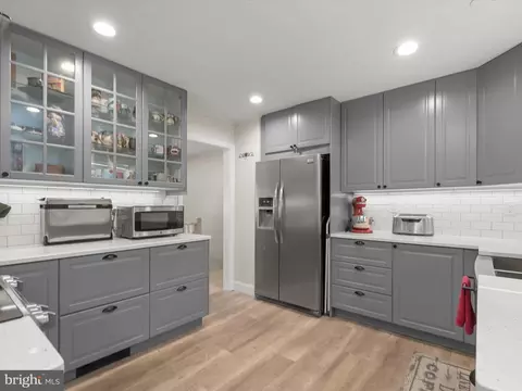 Kitchen - 17712 Longdraft Rd, Gaithersburg, MD 20878 photo 1 of 6