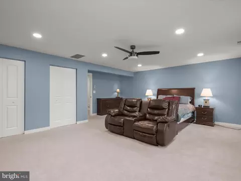 Bedroom - 17712 Longdraft Rd, Gaithersburg, MD 20878 photo 9 of 11