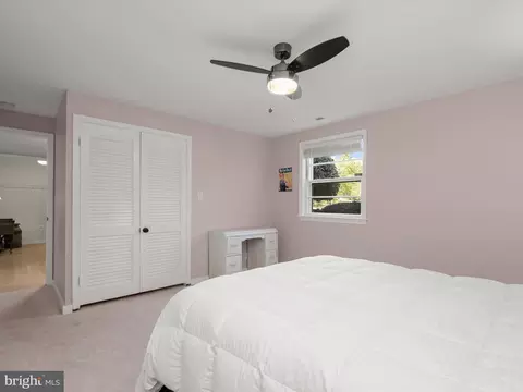Bedroom - 17712 Longdraft Rd, Gaithersburg, MD 20878 photo 11 of 11