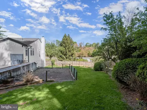 Exterior - 17712 Longdraft Rd, Gaithersburg, MD 20878 photo 18 of 22