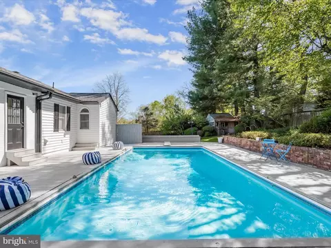 Exterior - 17712 Longdraft Rd, Gaithersburg, MD 20878 photo 10 of 22