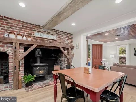 Dining - 17712 Longdraft Rd, Gaithersburg, MD 20878 photo 1 of 3