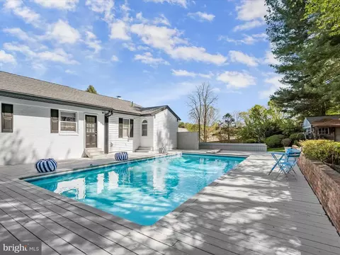 Exterior - 17712 Longdraft Rd, Gaithersburg, MD 20878 photo 11 of 22