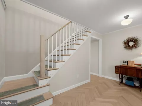 Entry Way - 17712 Longdraft Rd, Gaithersburg, MD 20878 photo 3 of 6