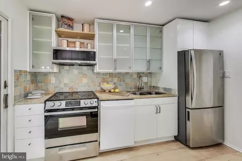 10112 Stoneybrook Dr, Silver Spring, MD 20910 photo 7