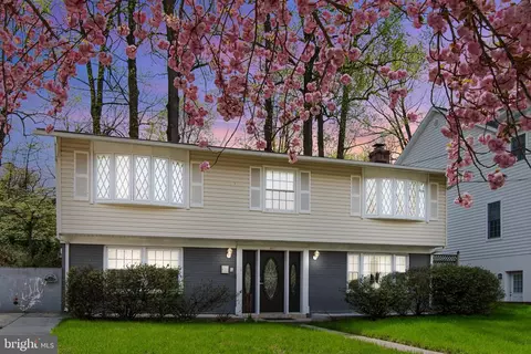 512 Carr Ave, Rockville, MD 20850