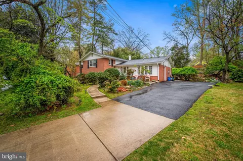 1202 Dunoon Ct, Silver Spring, MD 20903