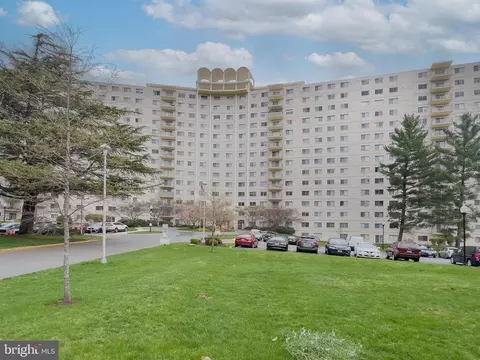 1111 University Blvd W #805-A, Silver Spring, MD 20902