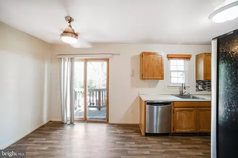 Entry Way - 24 Long Green Ct, Silver Spring, MD 20906 photo 2 of 2