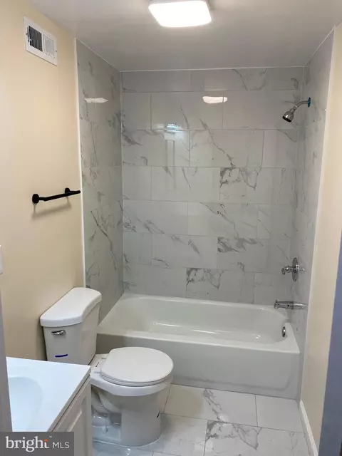 Bath - 24 Long Green Ct, Silver Spring, MD 20906 photo 2 of 2
