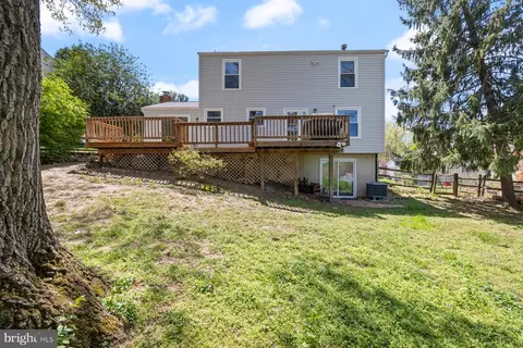 Exterior - 10009 Durango Dr, Damascus, MD 20872 photo 5 of 6