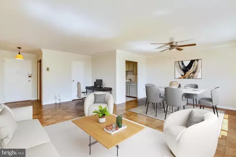 1900 Lyttonsville Rd #709, Silver Spring, MD 20910 photo 1