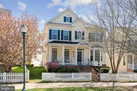 23231 Arora Hills Dr, Clarksburg, MD 20871