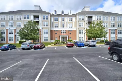 100 Watkins Pond Blvd #2-202, Rockville, MD 20850