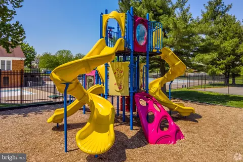 14201 Wolf Creek Pl #9-24, Silver Spring, MD 20906 photo 34